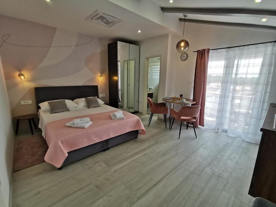 New Nikolina 4 Star Apartment Mali Losinj Exterior photo