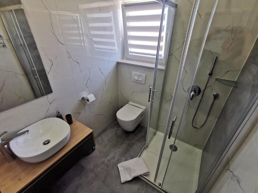 New Nikolina 4 Star Apartment Mali Losinj Exterior photo