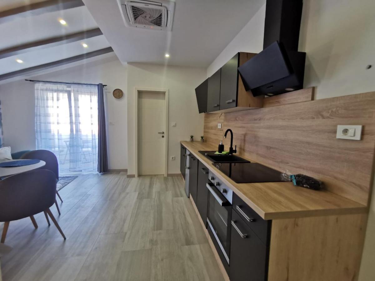 New Nikolina 4 Star Apartment Mali Losinj Exterior photo